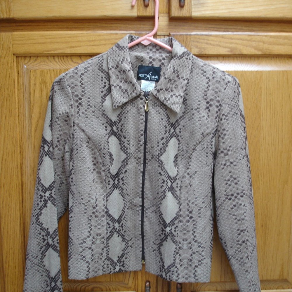 POSITIVE ATTITUDE FAUX SUEDE SNAKESKIN PRINT JKT